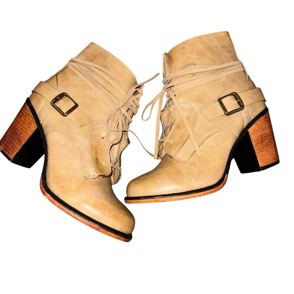 Vintage 93 Bianca Tan Lace Up Chunky Heel Ankle Boots Western Boho Grunge